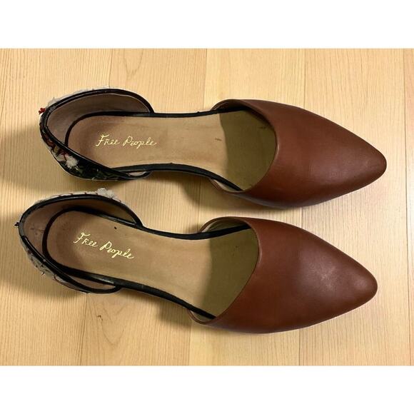 Free People D’orsay Rajah Embroidered pointed toe  flats size 40 - Picture 2 of 5